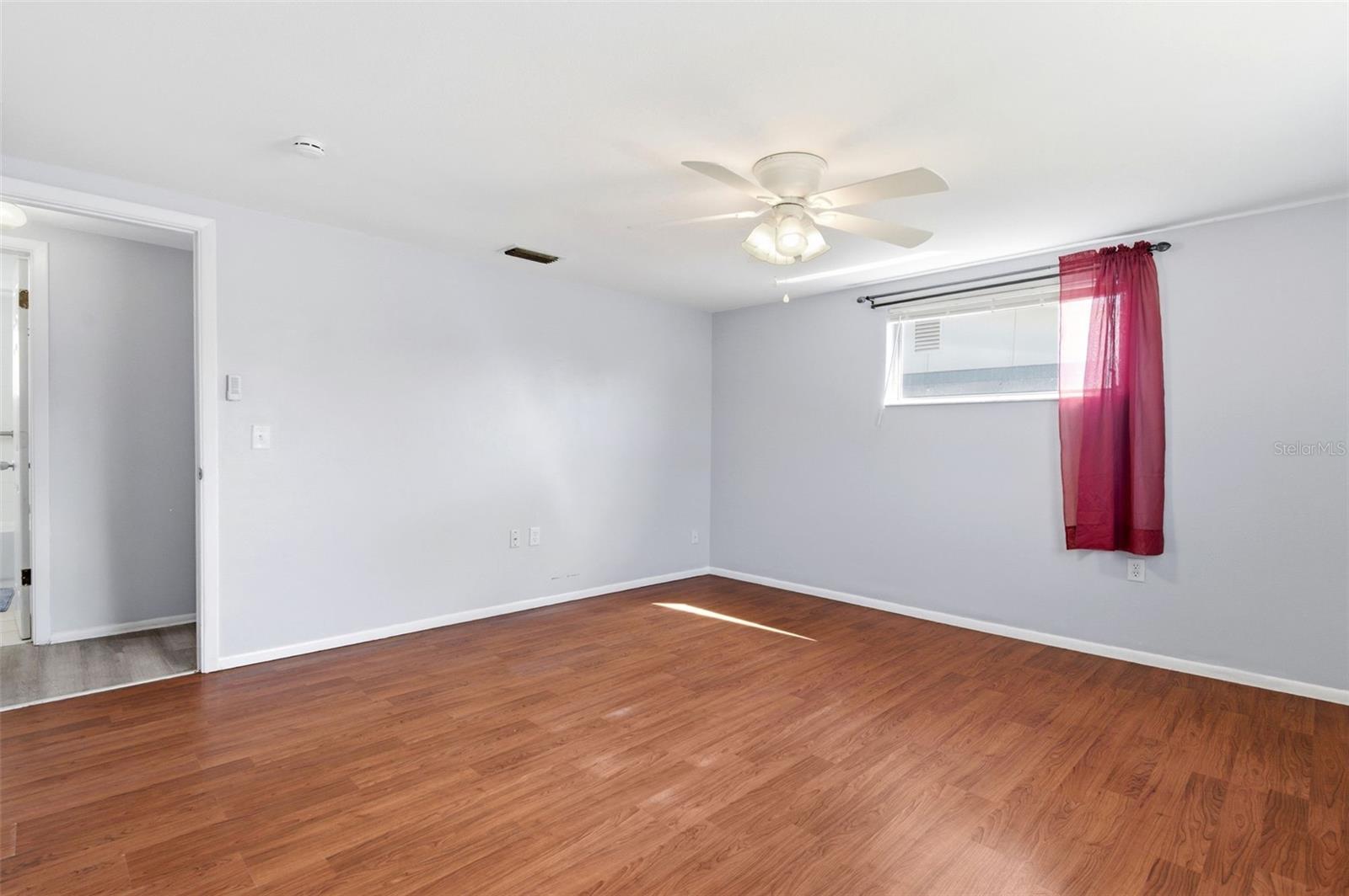 COLONIAL HILLS - Residential