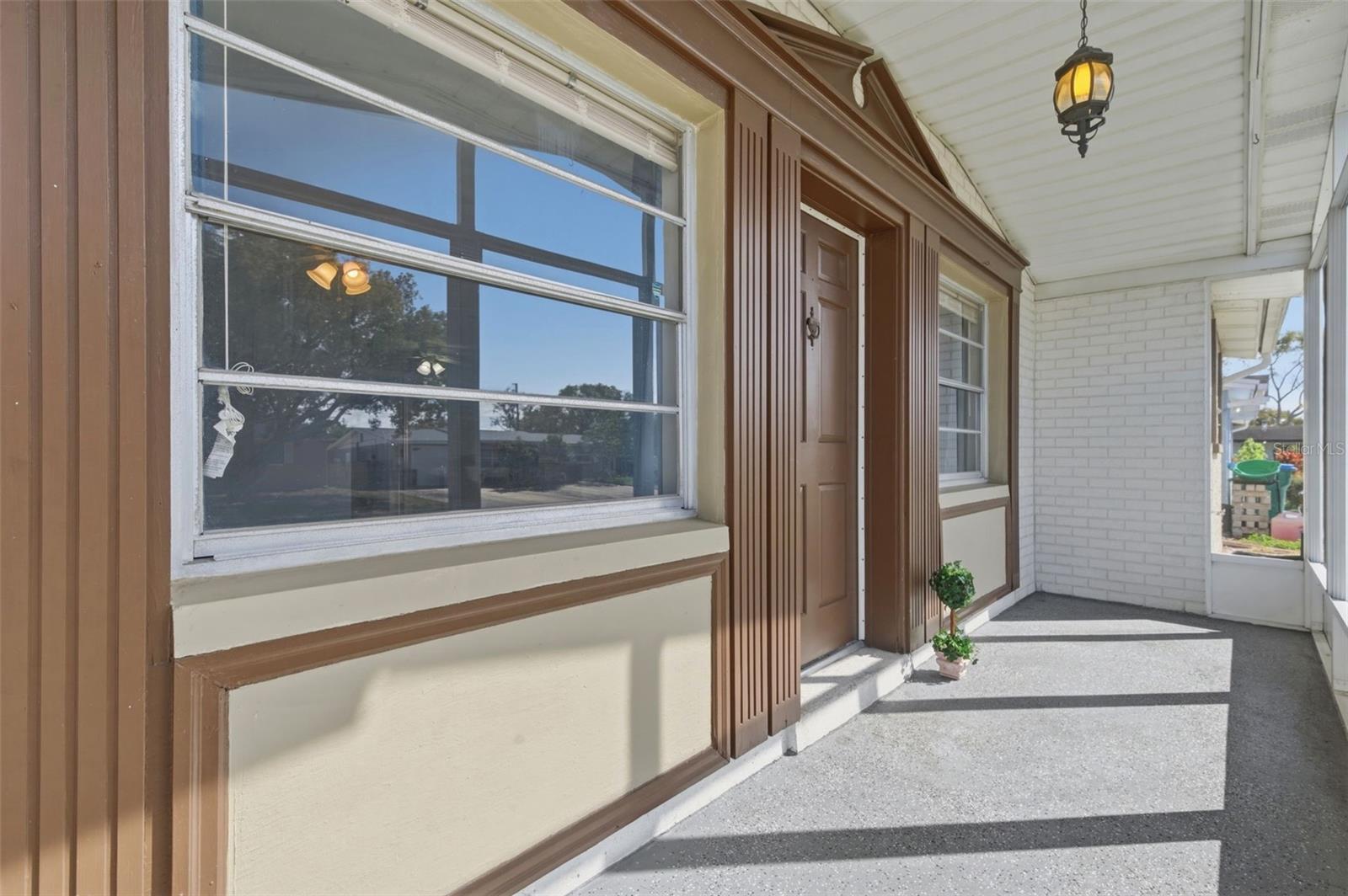 COLONIAL HILLS - Residential