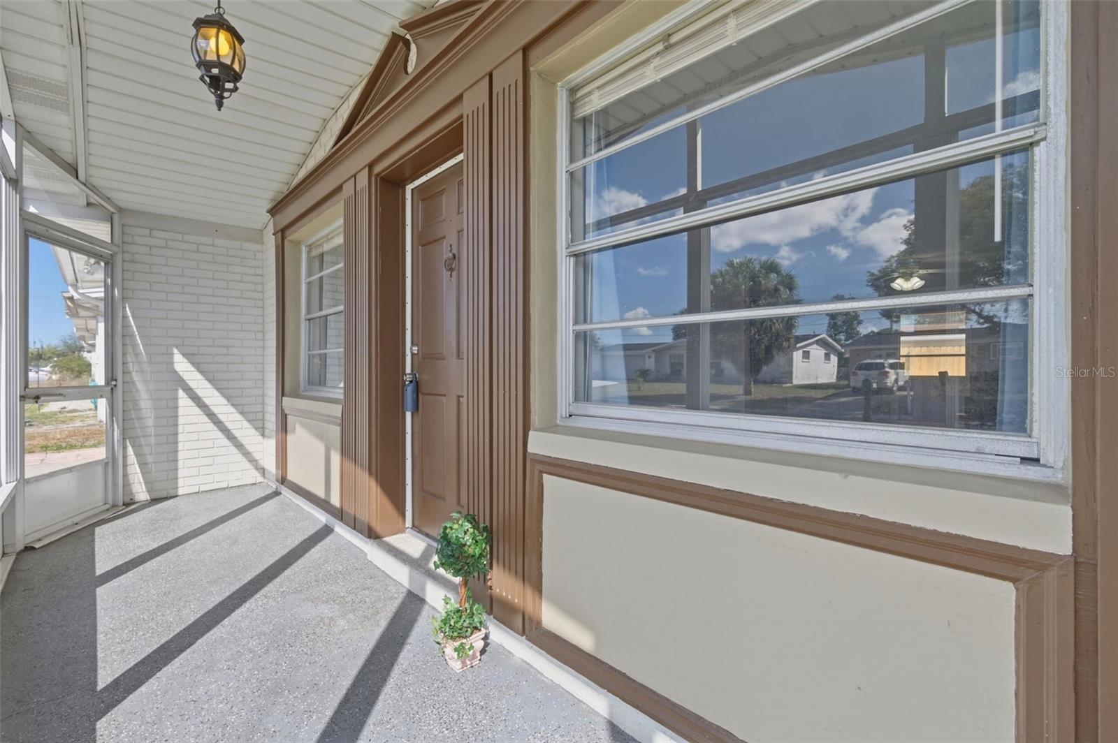 COLONIAL HILLS - Residential