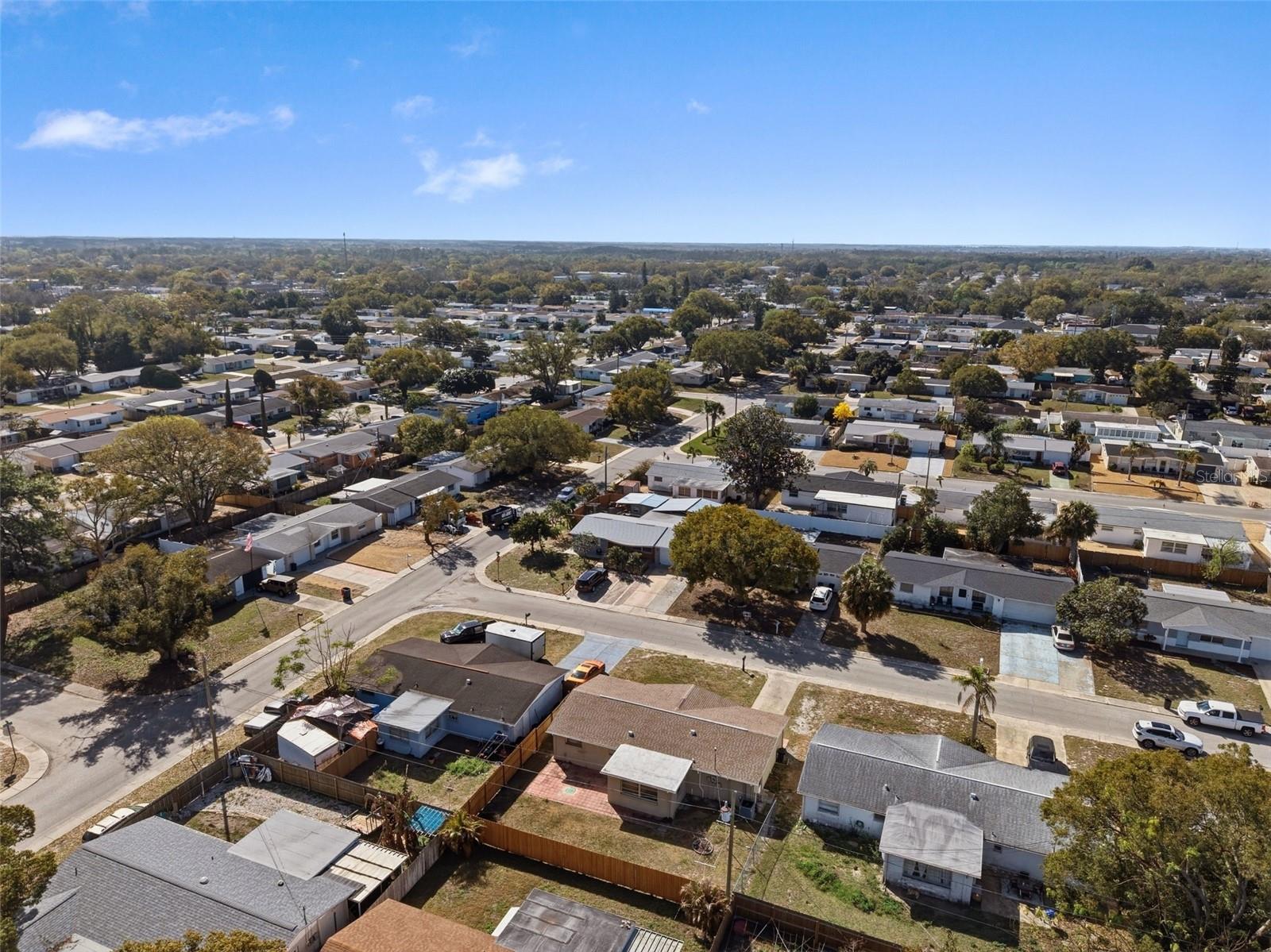 COLONIAL HILLS - Residential