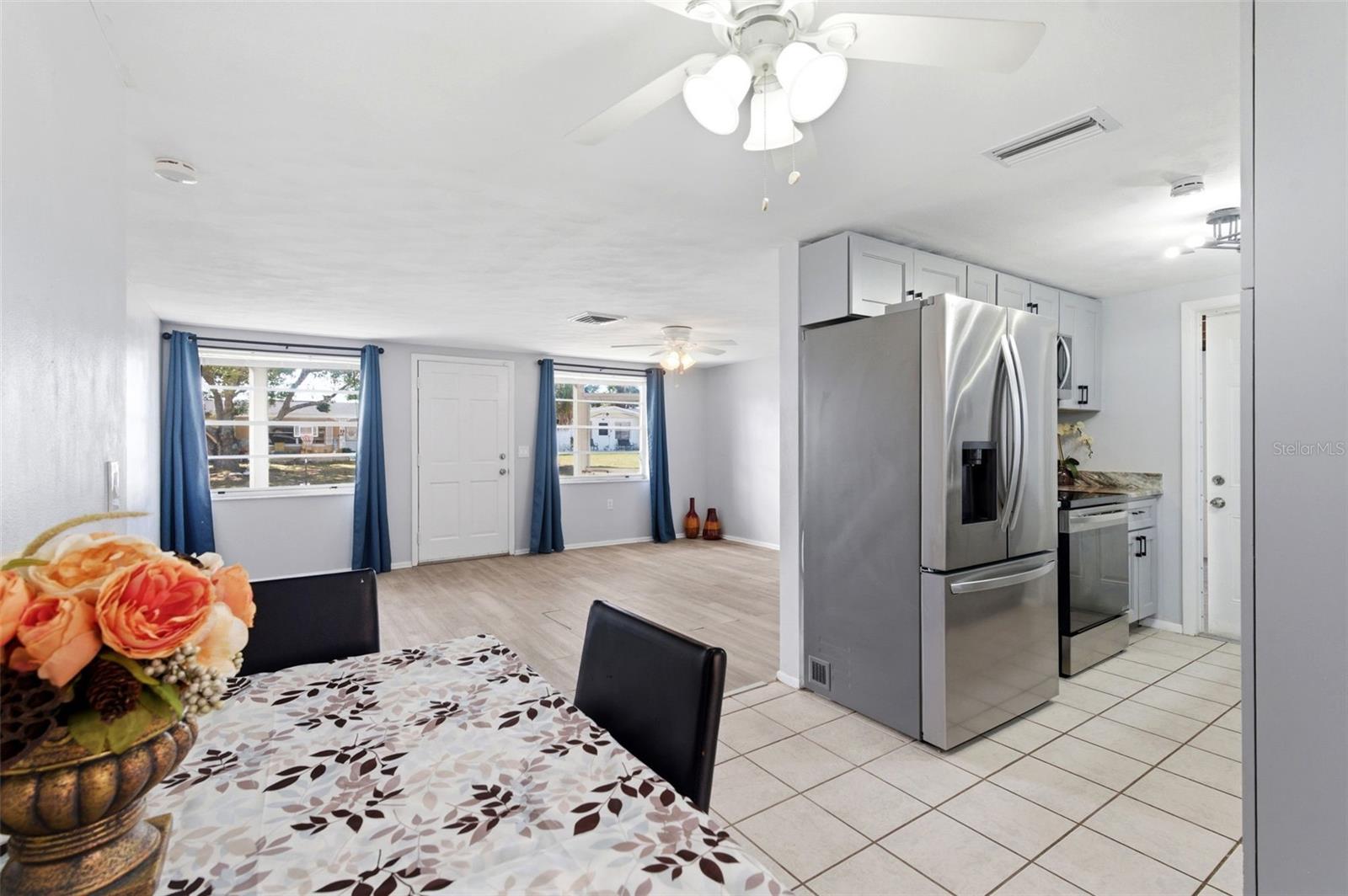 COLONIAL HILLS - Residential