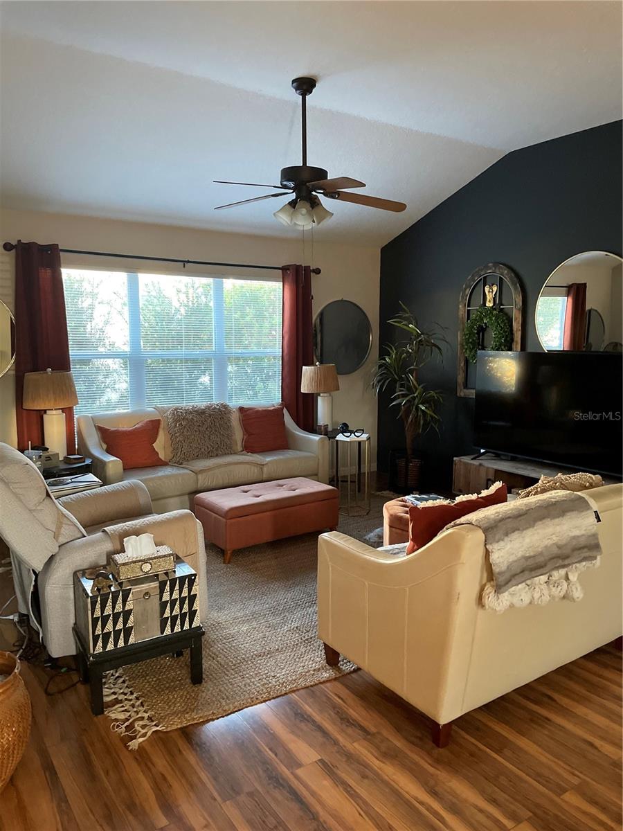 LADY LAKE ORANGE BLOSSOM GARDENS UNIT 18 - Residential