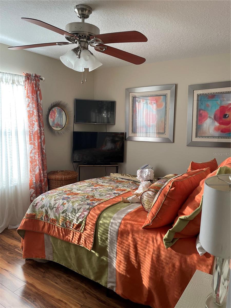 LADY LAKE ORANGE BLOSSOM GARDENS UNIT 18 - Residential