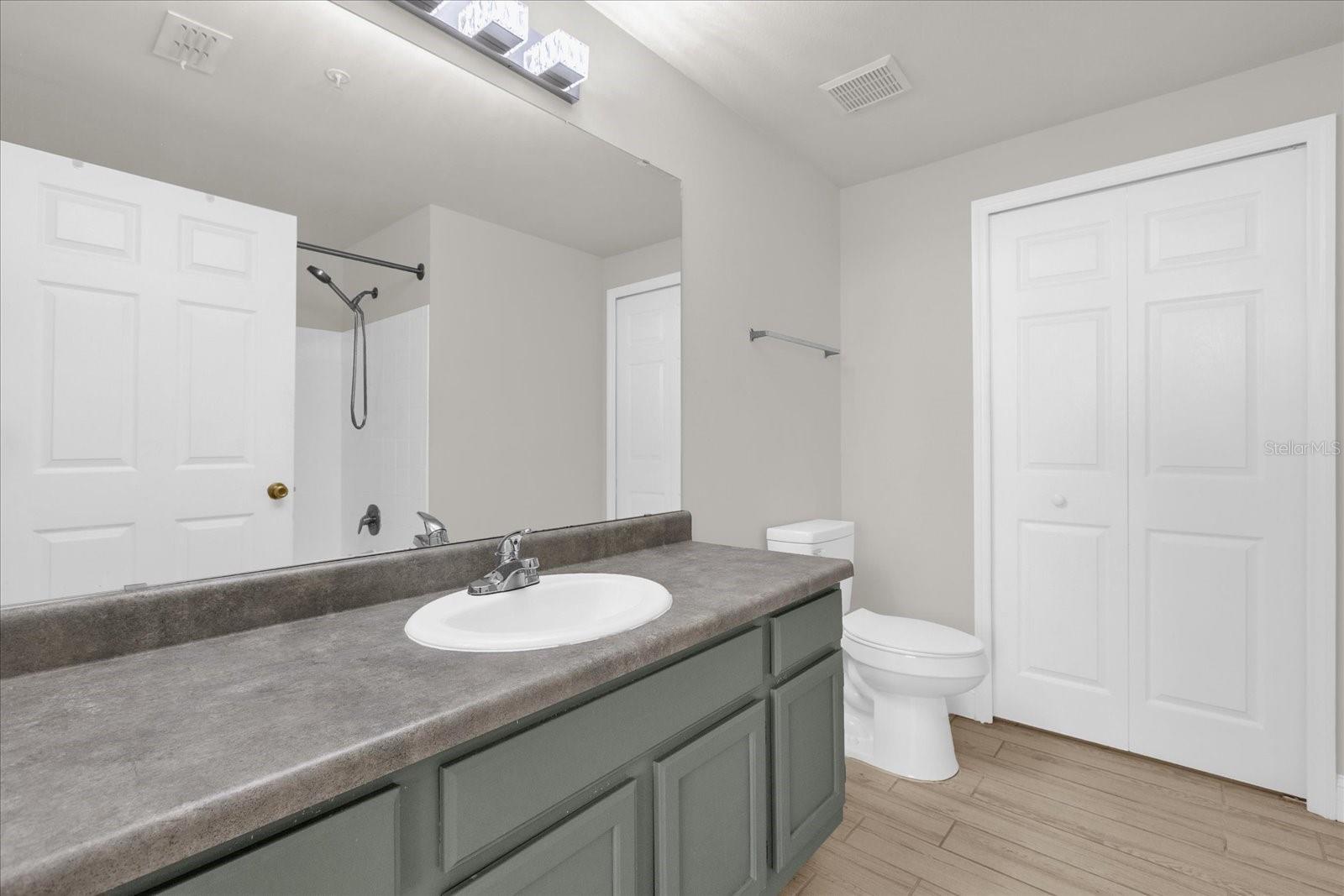 HAMPTONS/METROWEST - Residential