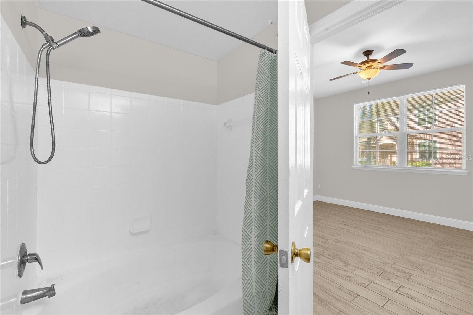 HAMPTONS/METROWEST - Residential