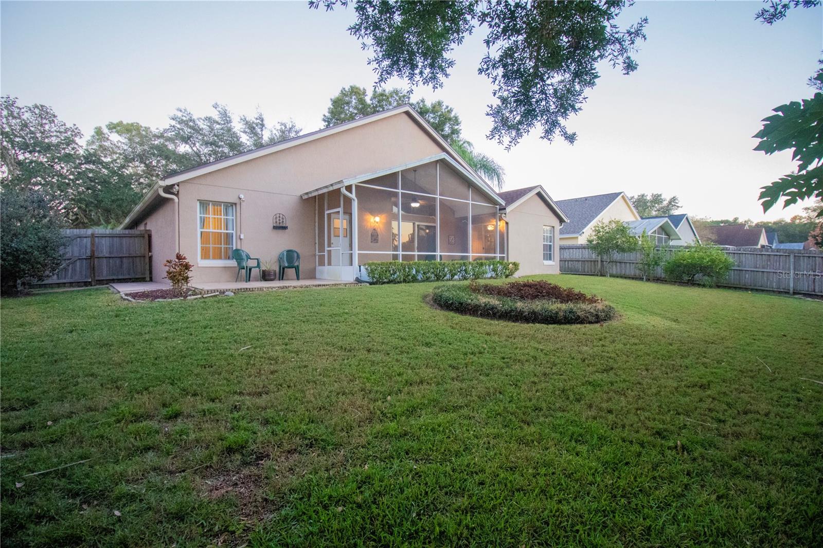 878 LAKE JACKSON CIRCLE