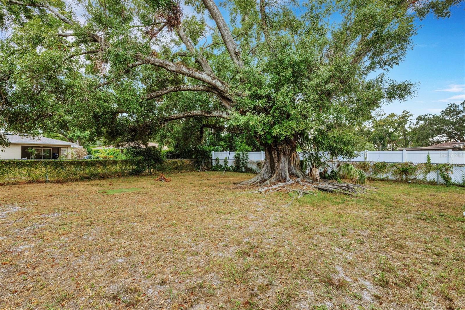 RIVERSIDE NORTH - Residential