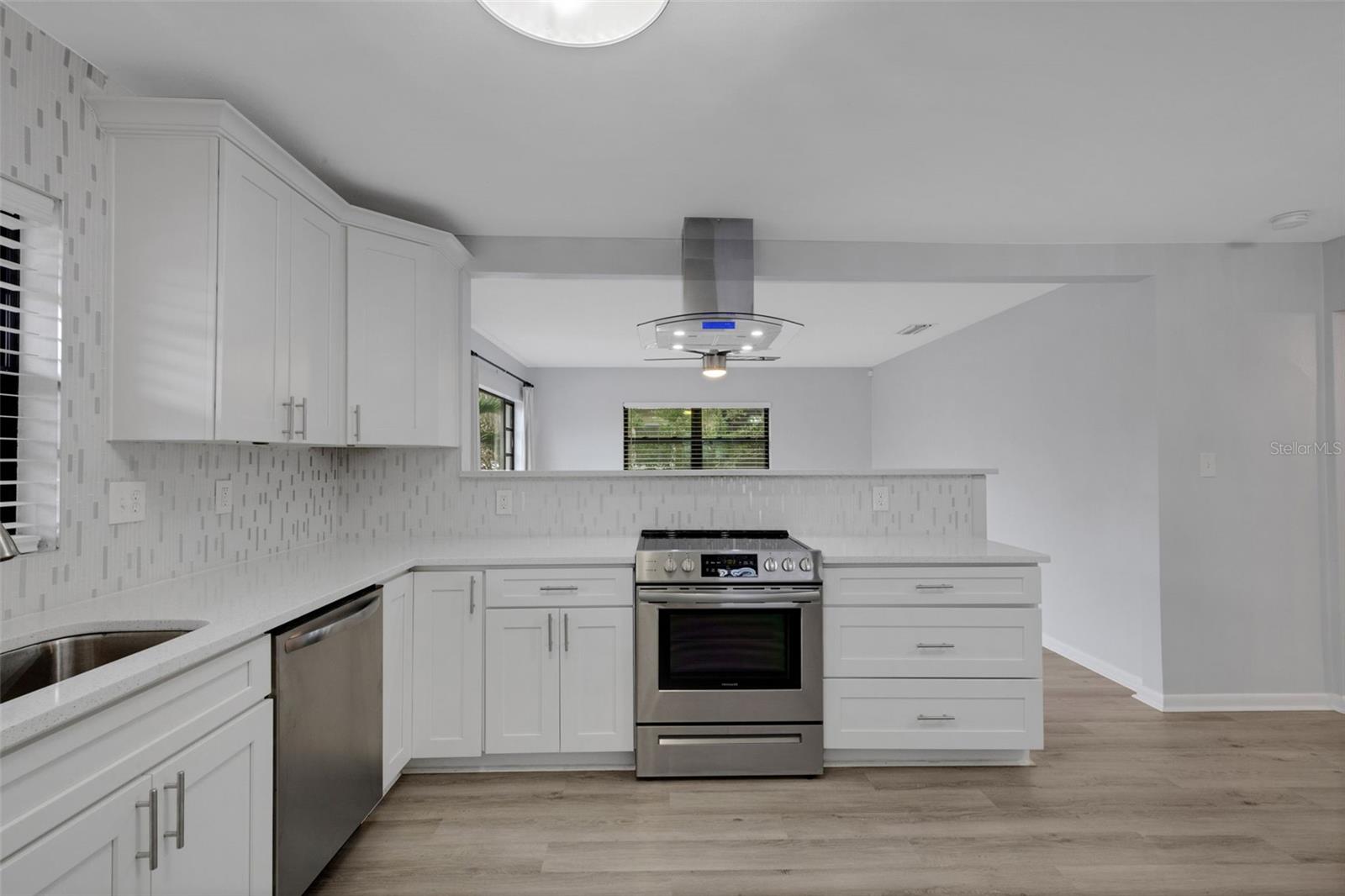 RIVERSIDE NORTH - Residential