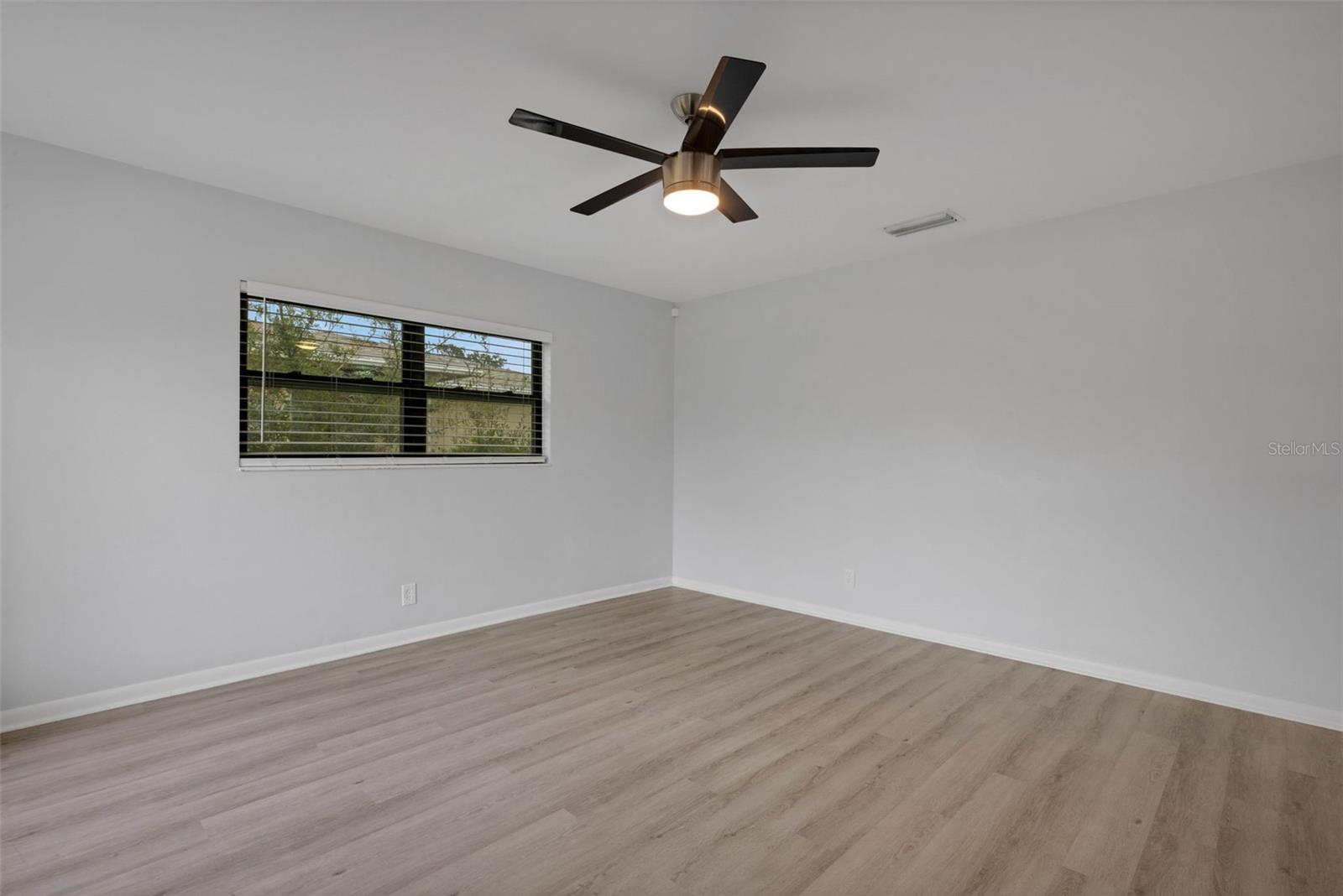 RIVERSIDE NORTH - Residential