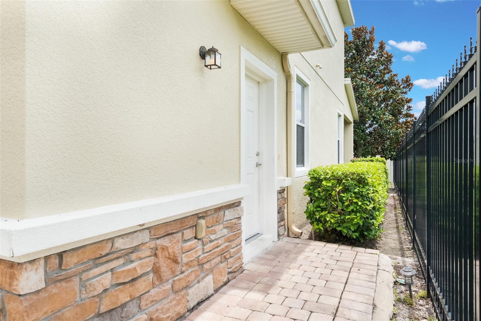 643 WOODLAND TERRACE BOULEVARD