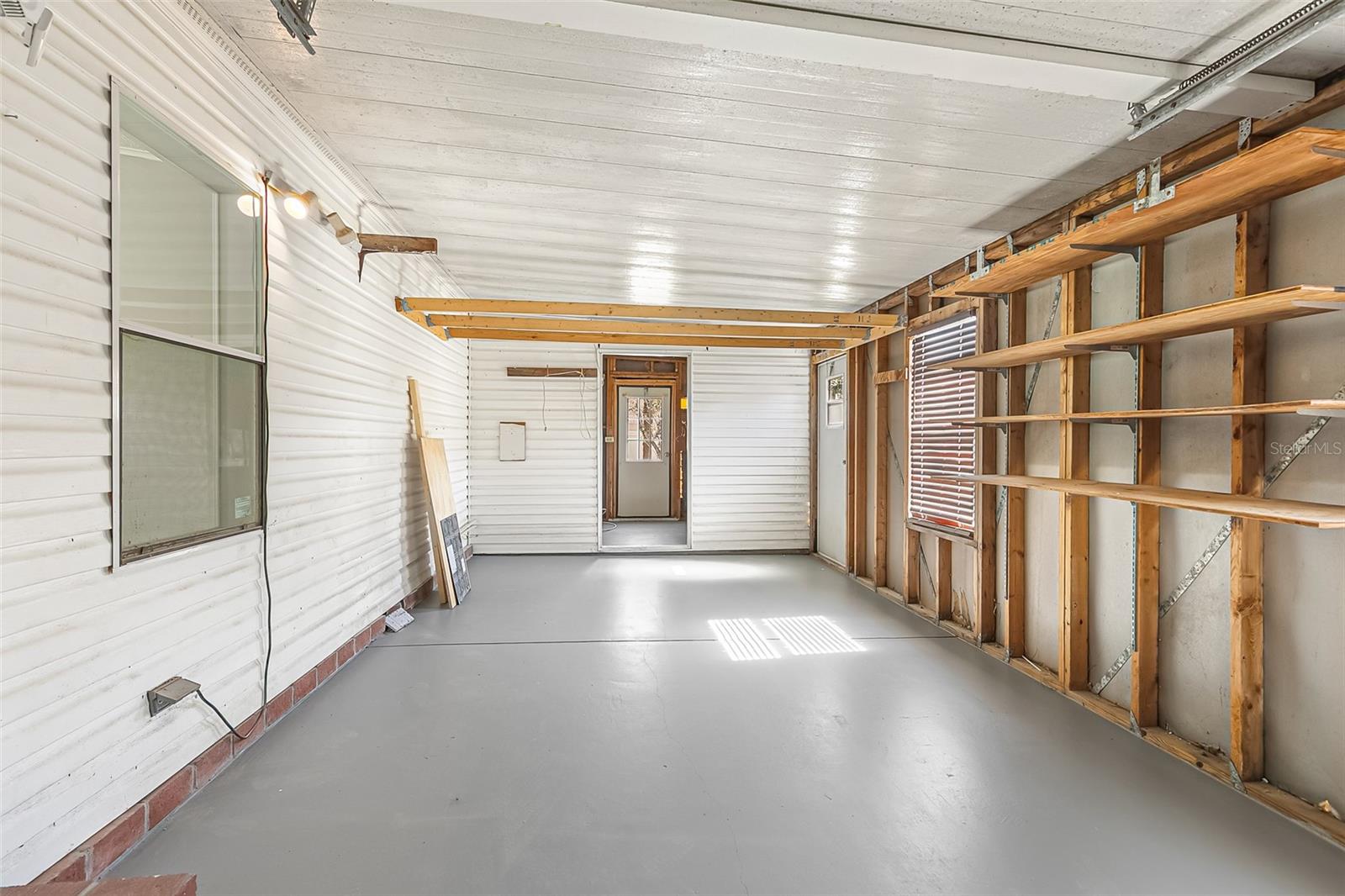 LOST LAKES PH ONE - Residential