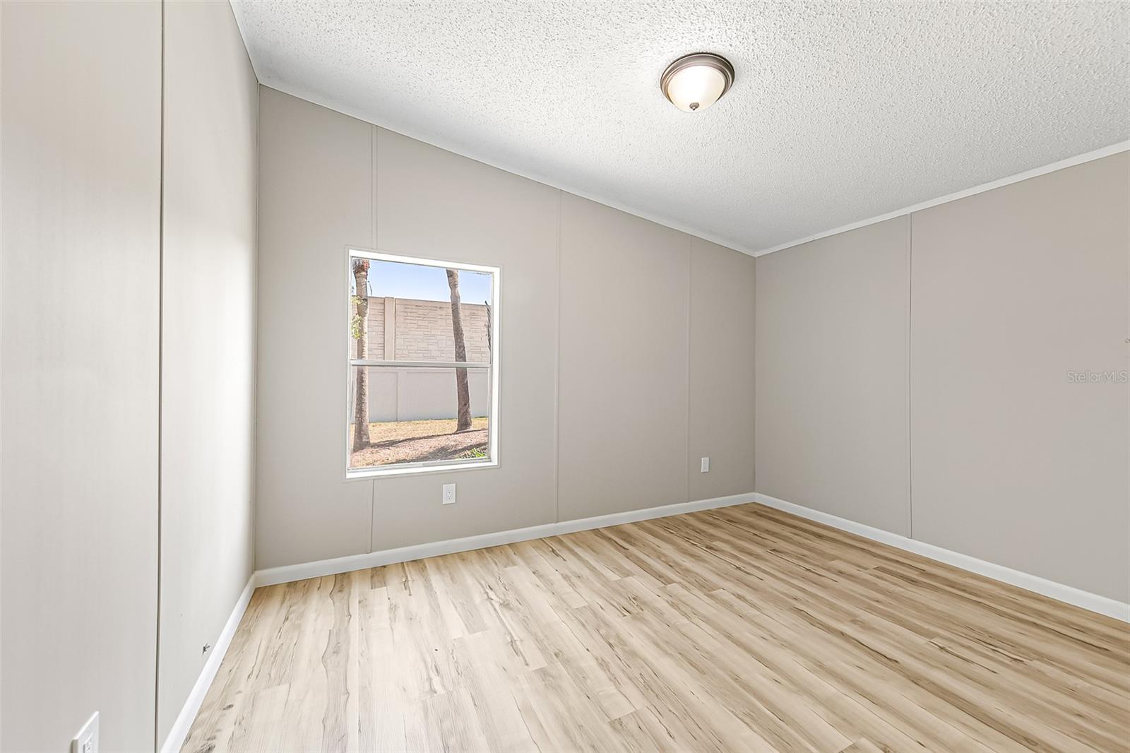 LOST LAKES PH ONE - Residential