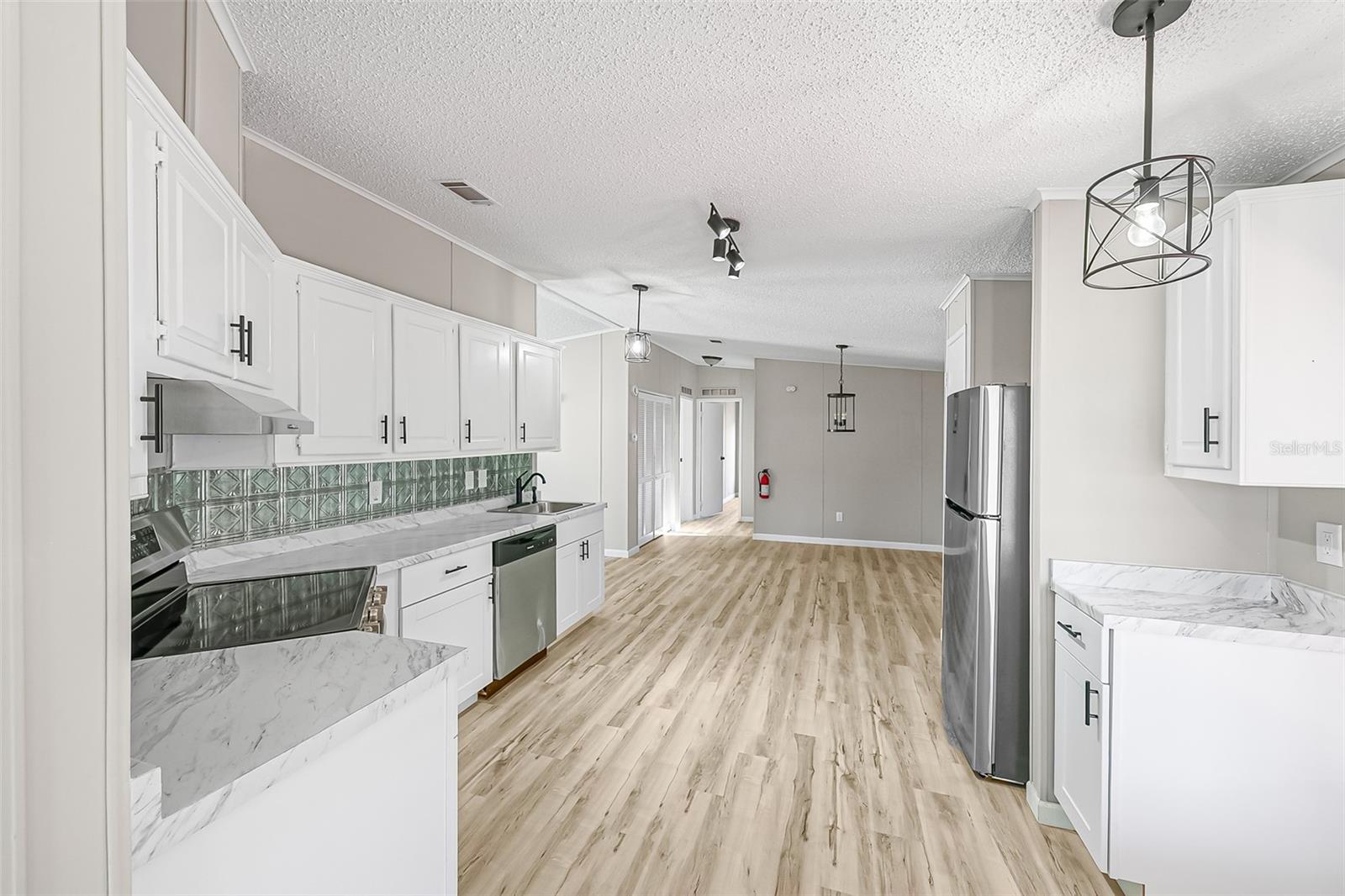 LOST LAKES PH ONE - Residential