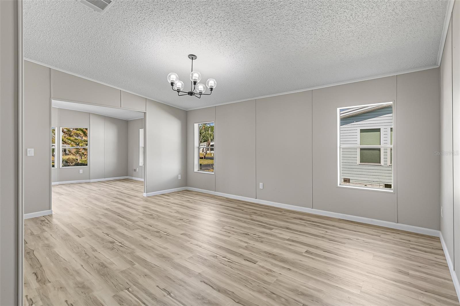 LOST LAKES PH ONE - Residential