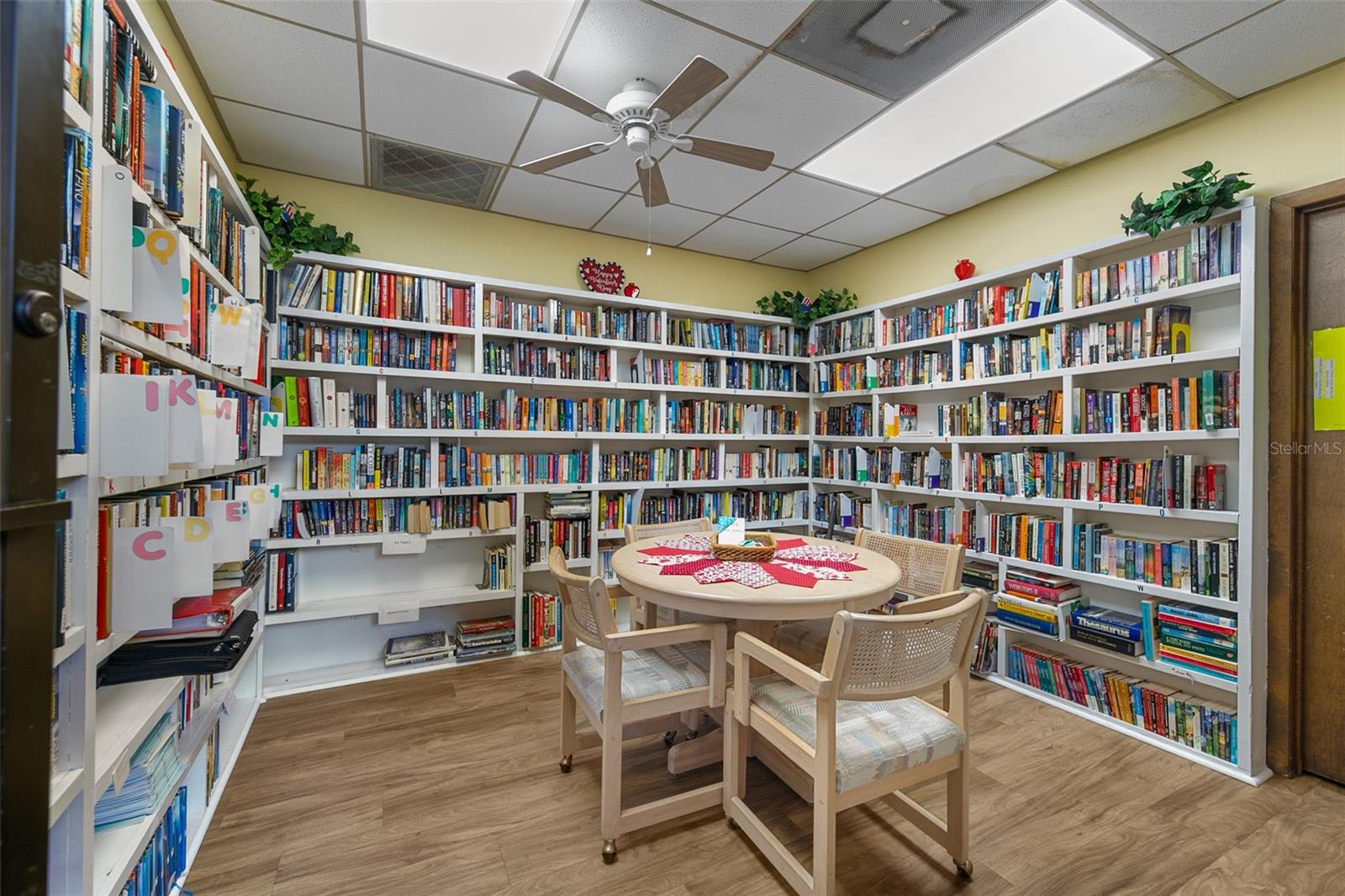 LOST LAKES PH ONE - Residential