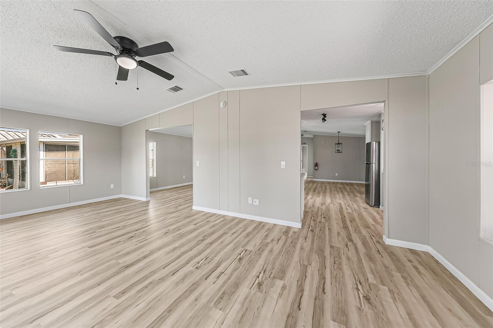 LOST LAKES PH ONE - Residential