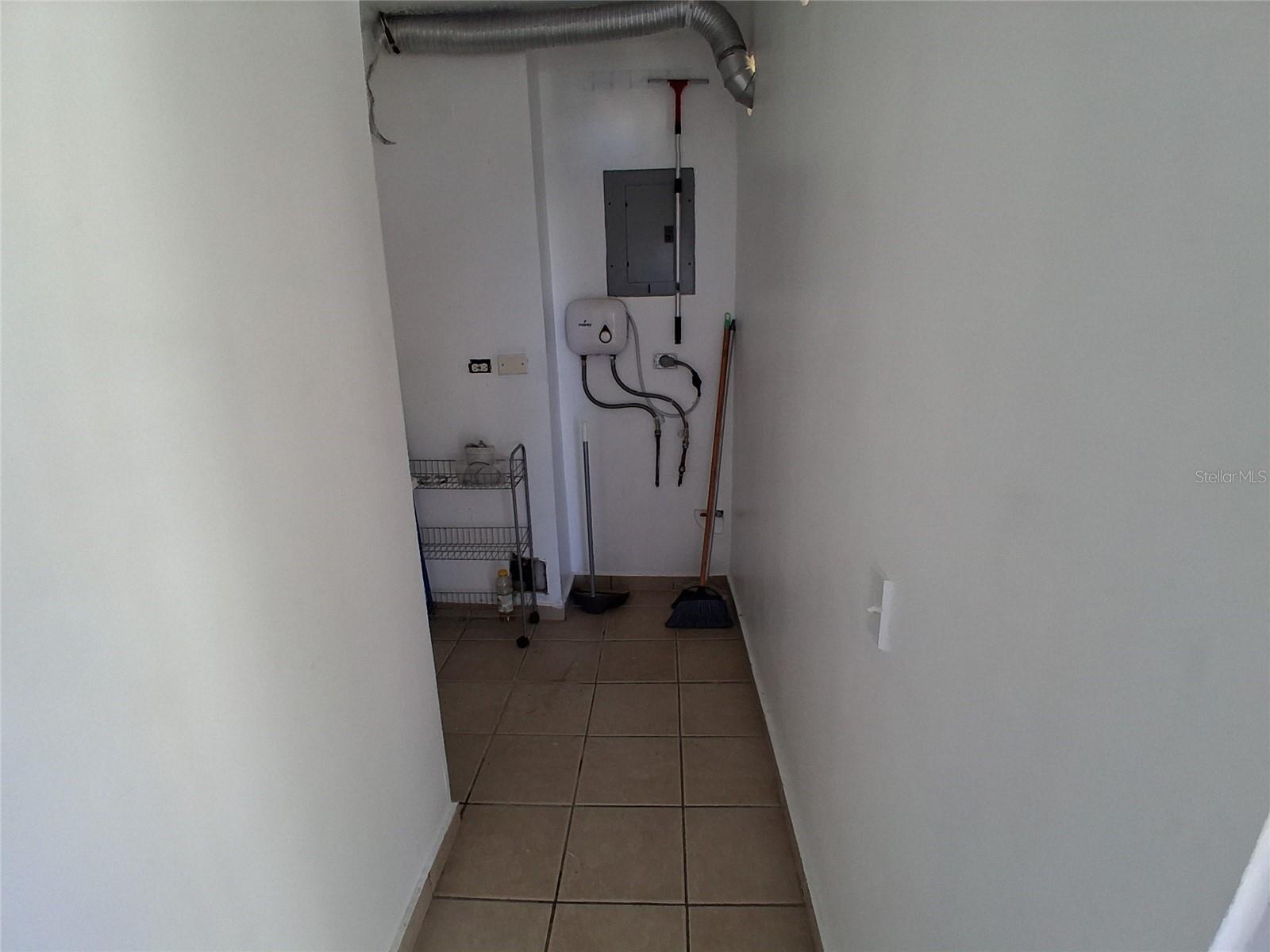 CONDOMINIO LA PUERTA DE LA BAHIA - Residential