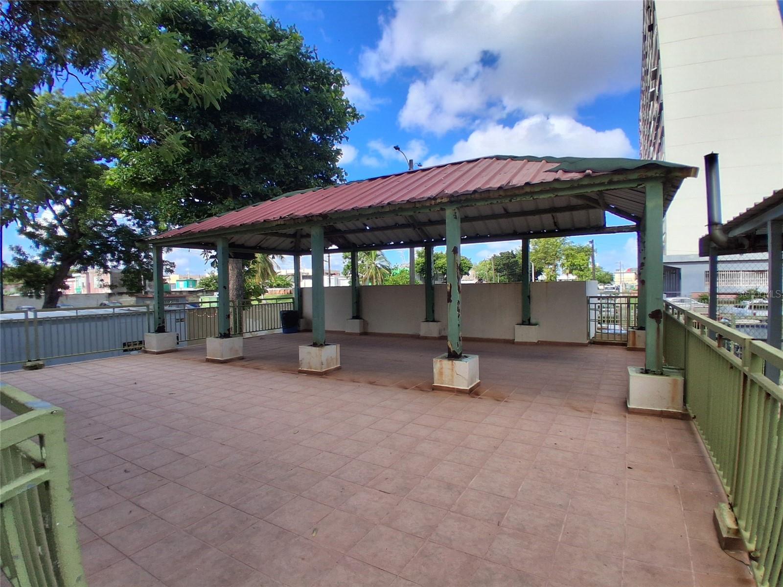 CONDOMINIO LA PUERTA DE LA BAHIA - Residential