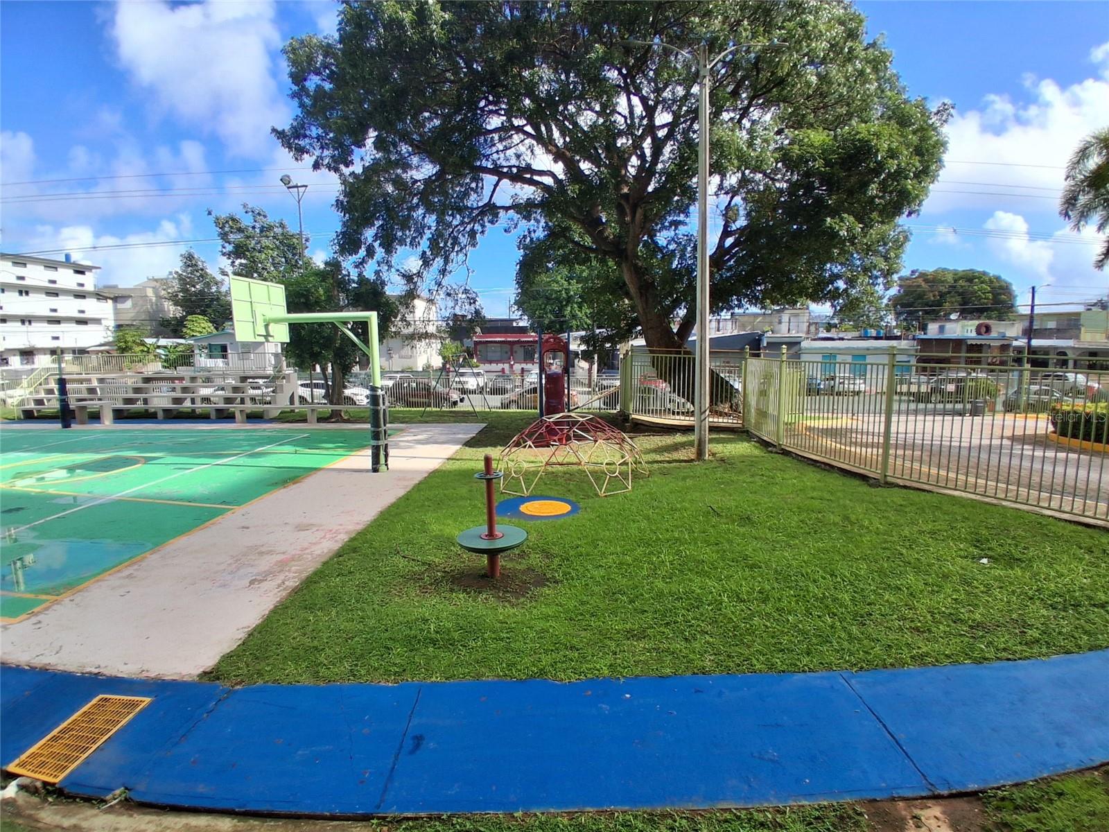 CONDOMINIO LA PUERTA DE LA BAHIA - Residential