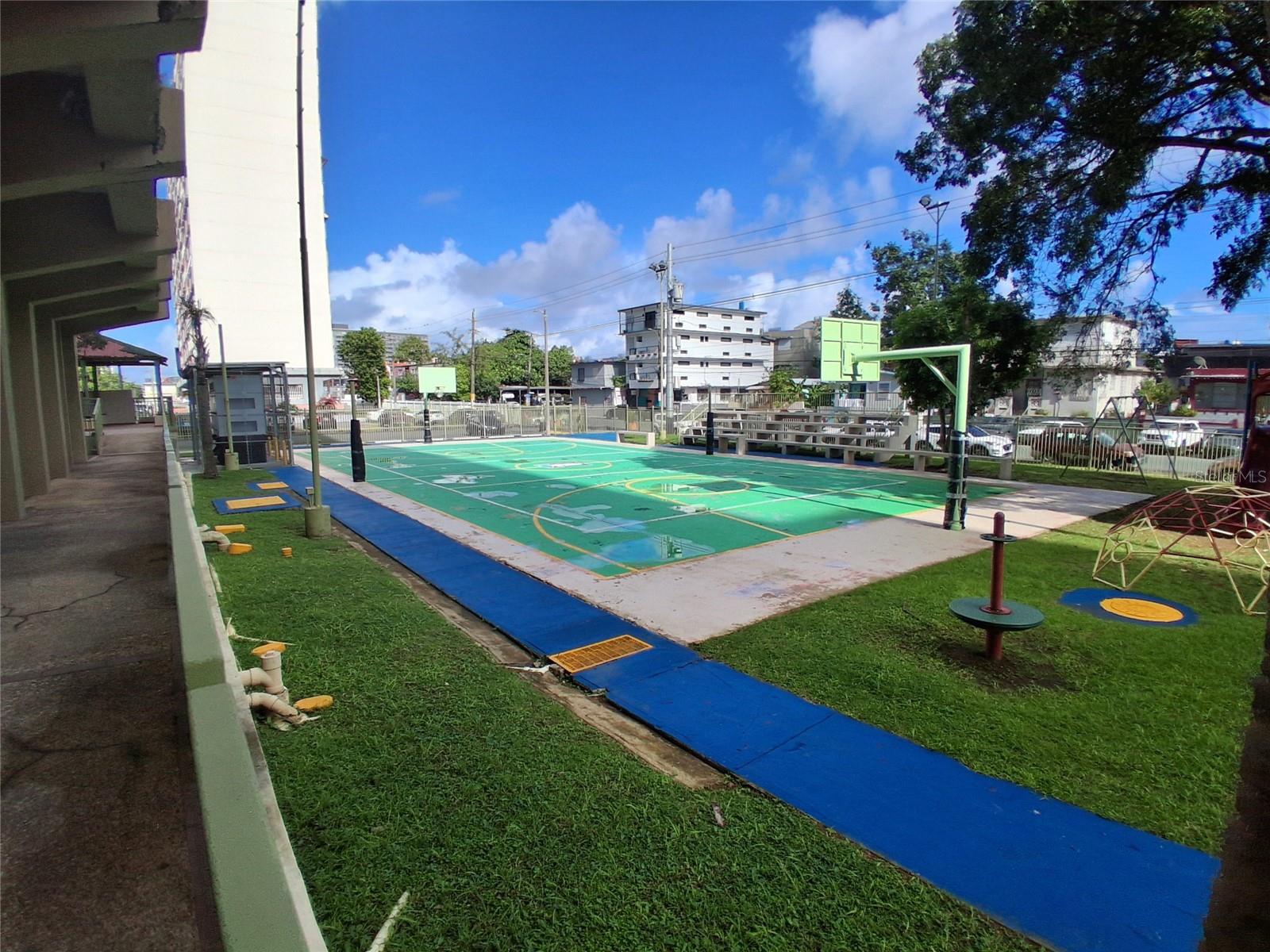 CONDOMINIO LA PUERTA DE LA BAHIA - Residential