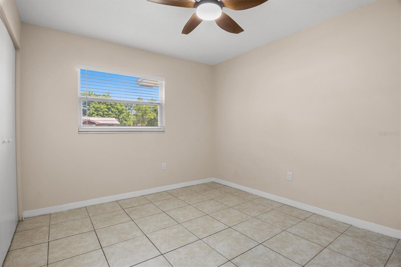 REPLAT OF CHECKS SUB - Residential