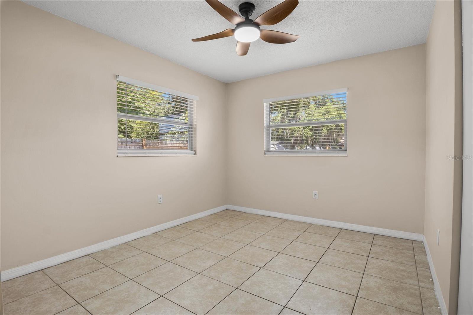 REPLAT OF CHECKS SUB - Residential