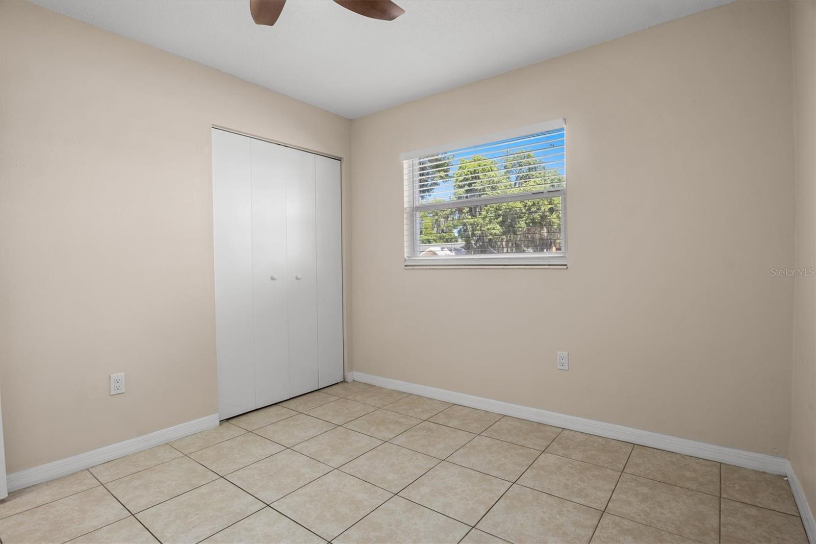 REPLAT OF CHECKS SUB - Residential