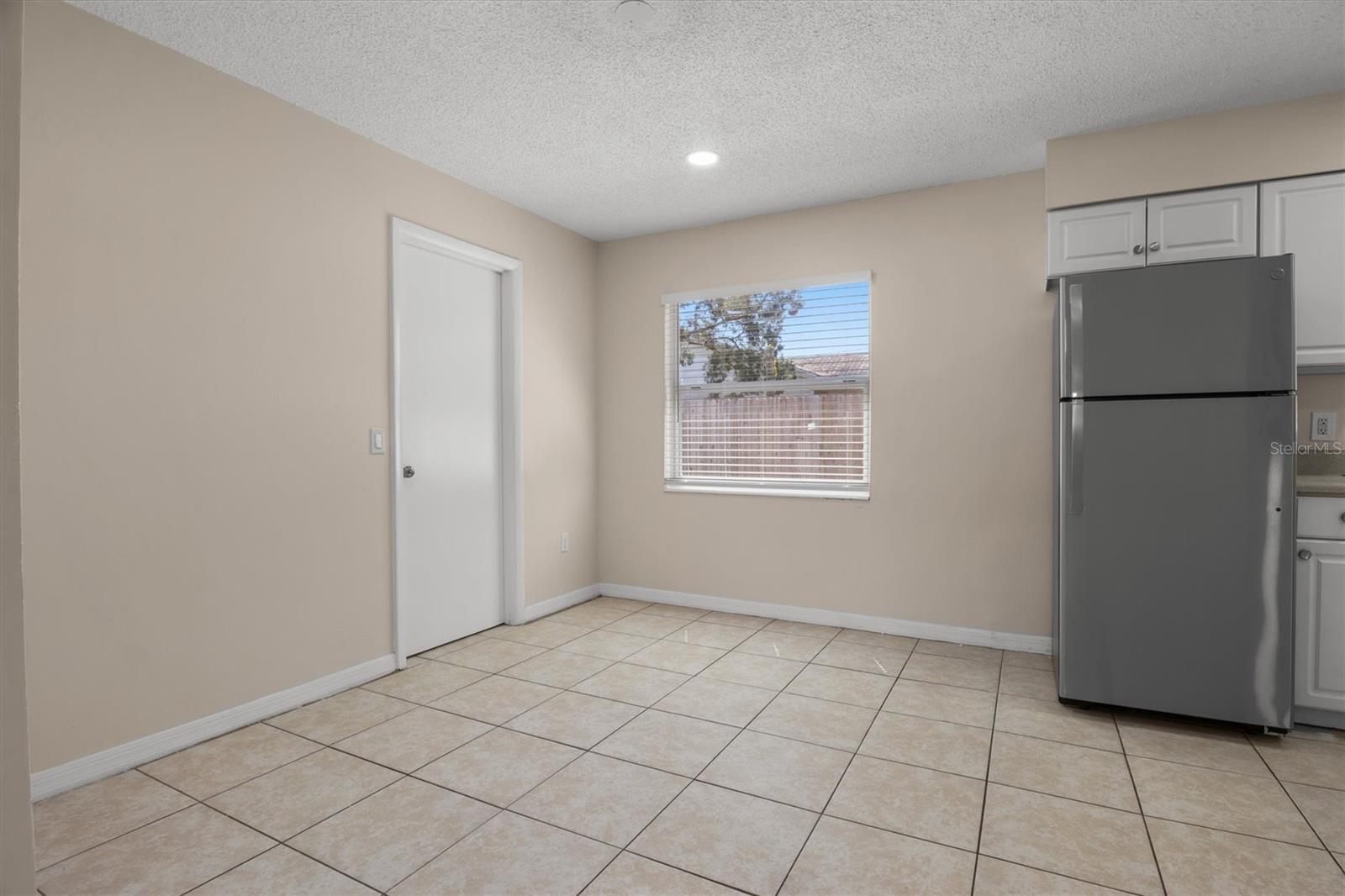 REPLAT OF CHECKS SUB - Residential