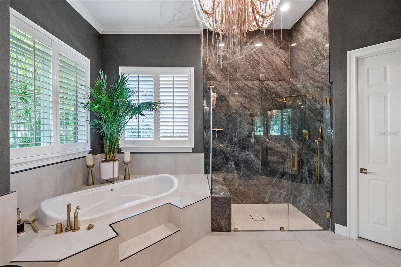 KEENES POINTE - Residential