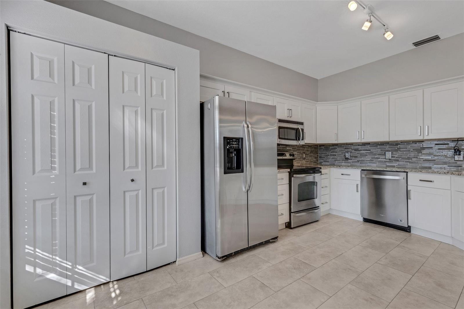 SUMMERFIELD VILLAGE SUBPHASE C U5,T300 - Residential Lease