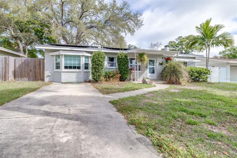 222 14TH AVENUE SW LARGO FL 33770