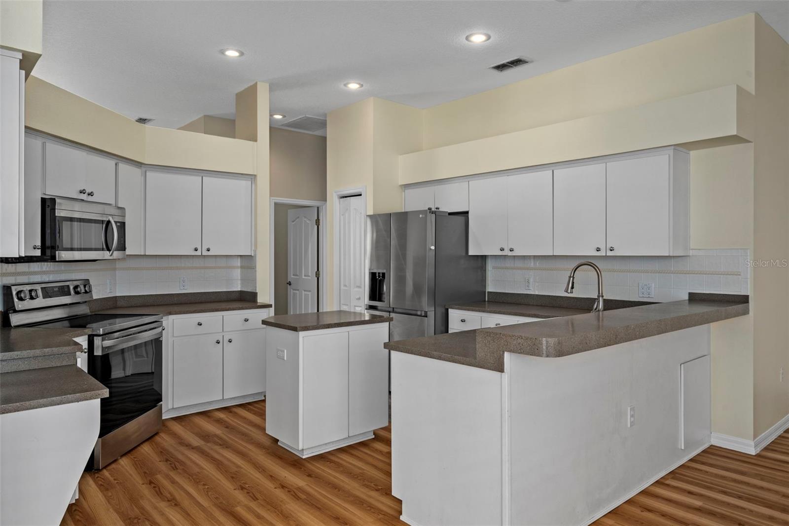 WOODLAND WATERS PH 1 - Residential