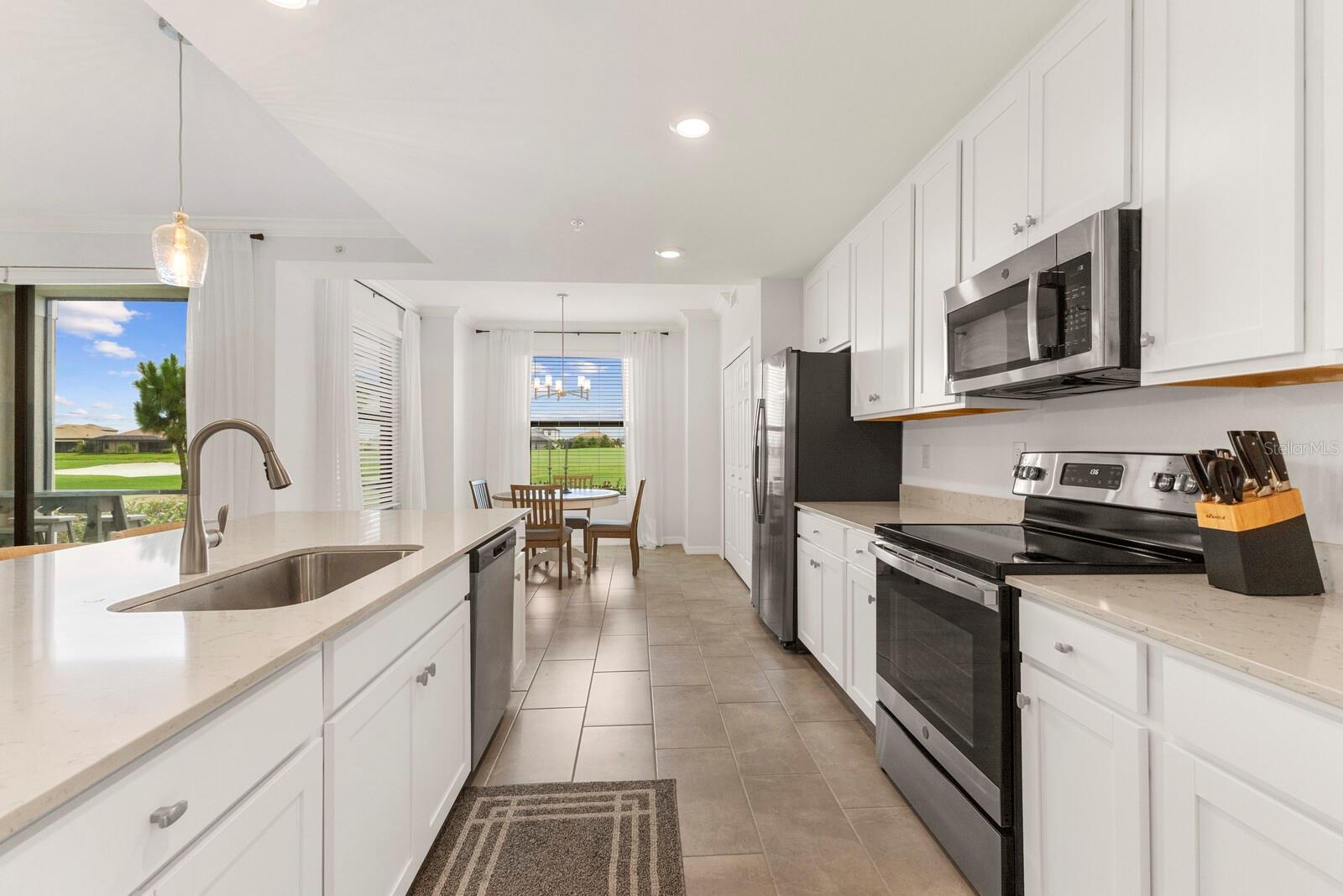 LAKEWOOD NATIONAL - Residential Lease