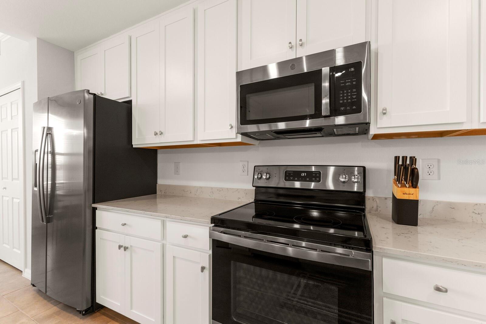 LAKEWOOD NATIONAL - Residential Lease