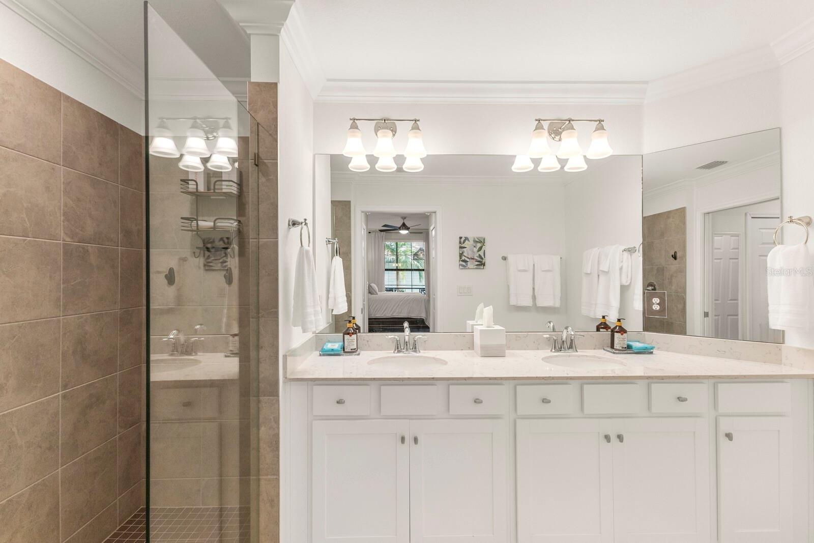 LAKEWOOD NATIONAL - Residential Lease