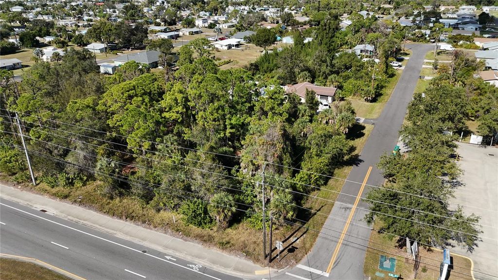 Photo of 1380 Tudor Road, Englewood, FL 34224 (MLS # A4673289)