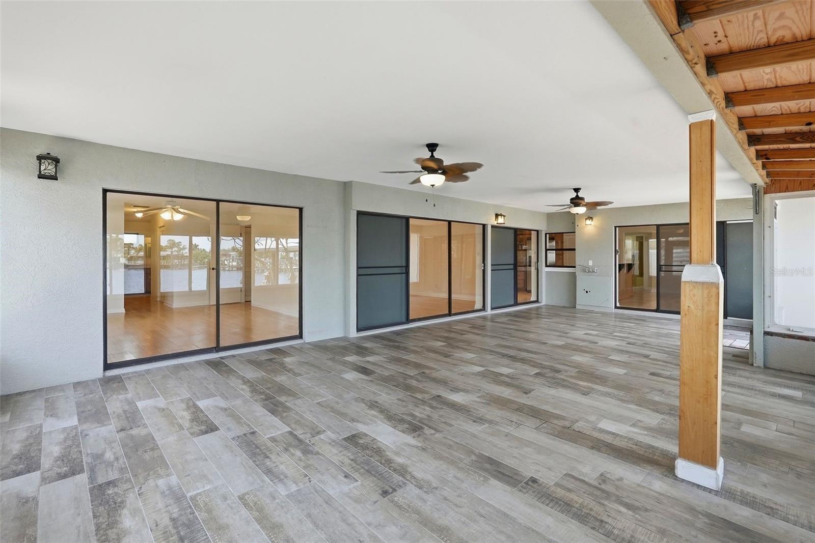 TROPICAL SHORES 1ST ADD - Residential