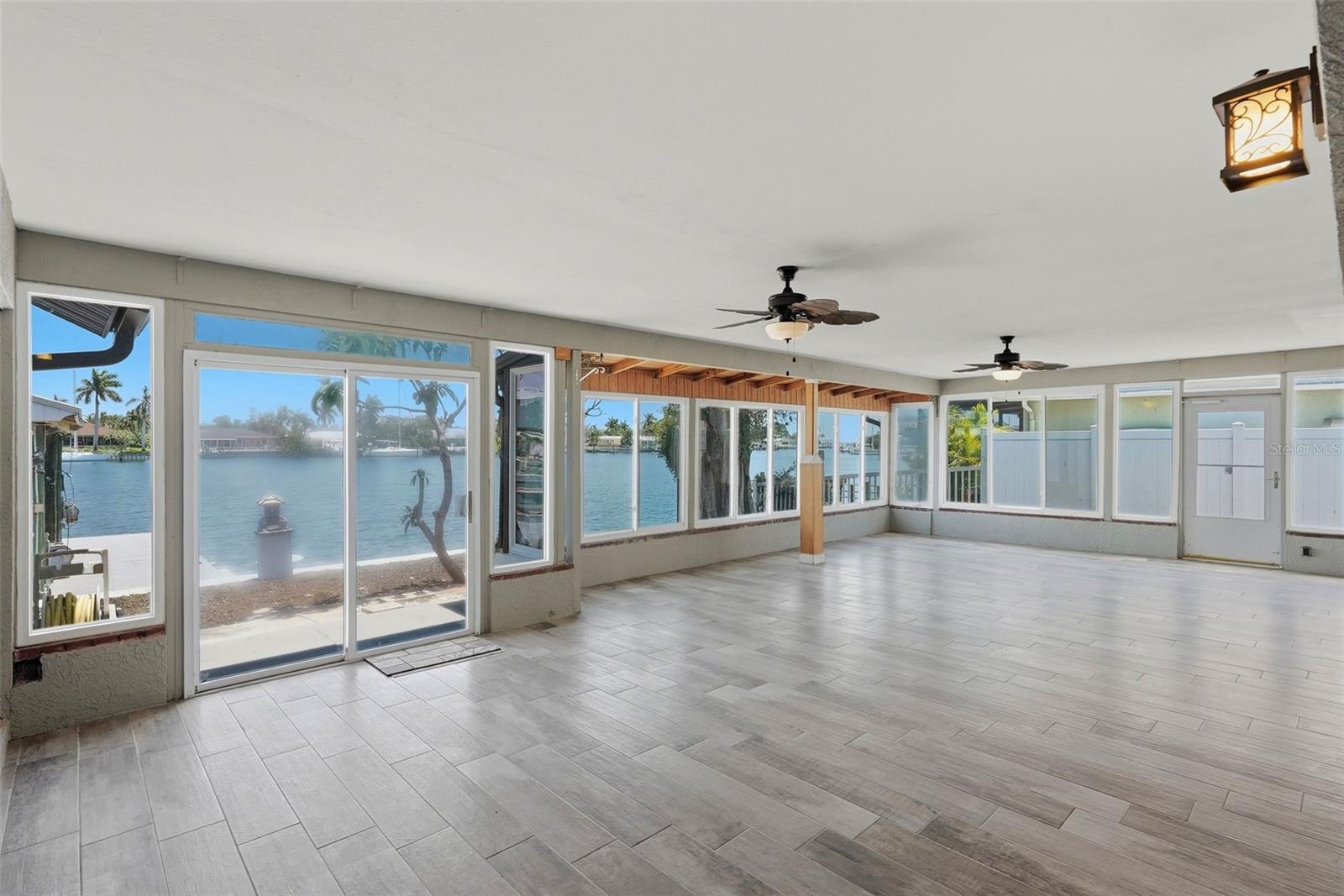 TROPICAL SHORES 1ST ADD - Residential