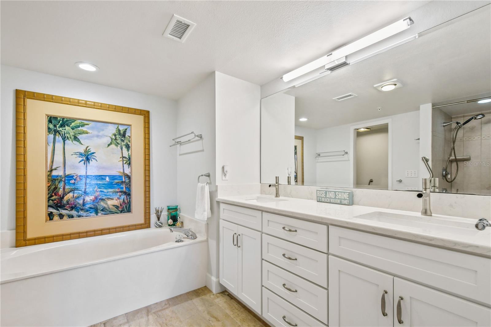 OCEAN OAKS CONDO PH 02 - Residential Lease