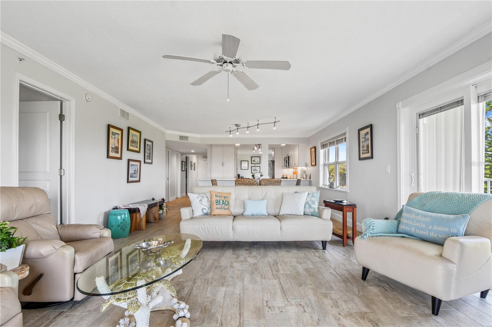 OCEAN OAKS CONDO PH 02 - Residential Lease