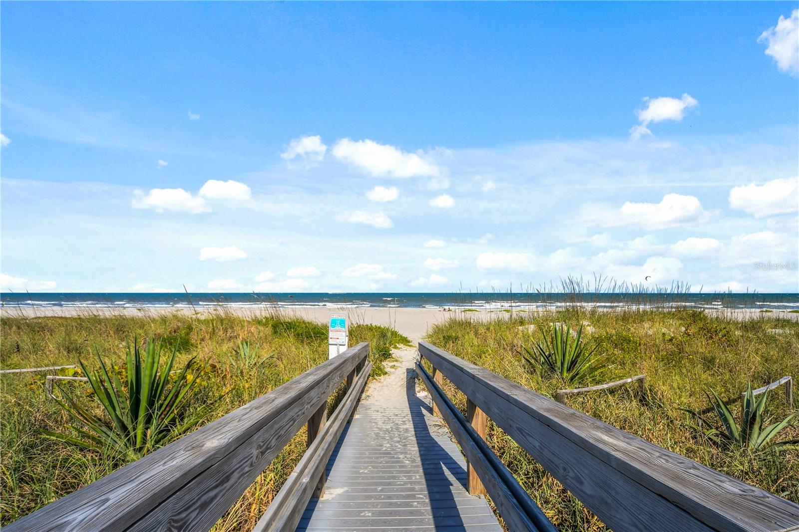 OCEAN OAKS CONDO PH 02 - Residential Lease
