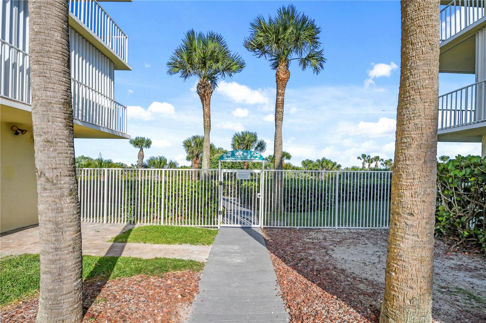 OCEAN OAKS CONDO PH 02 - Residential Lease