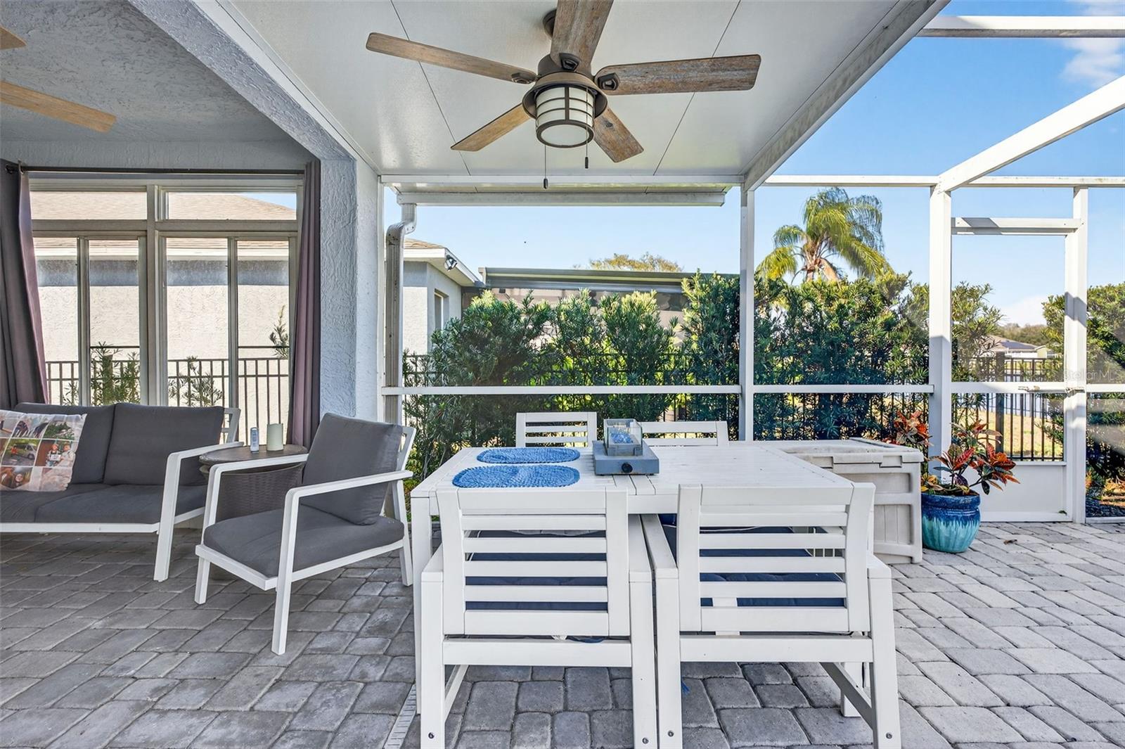 PAVILION PH 3 - Residential