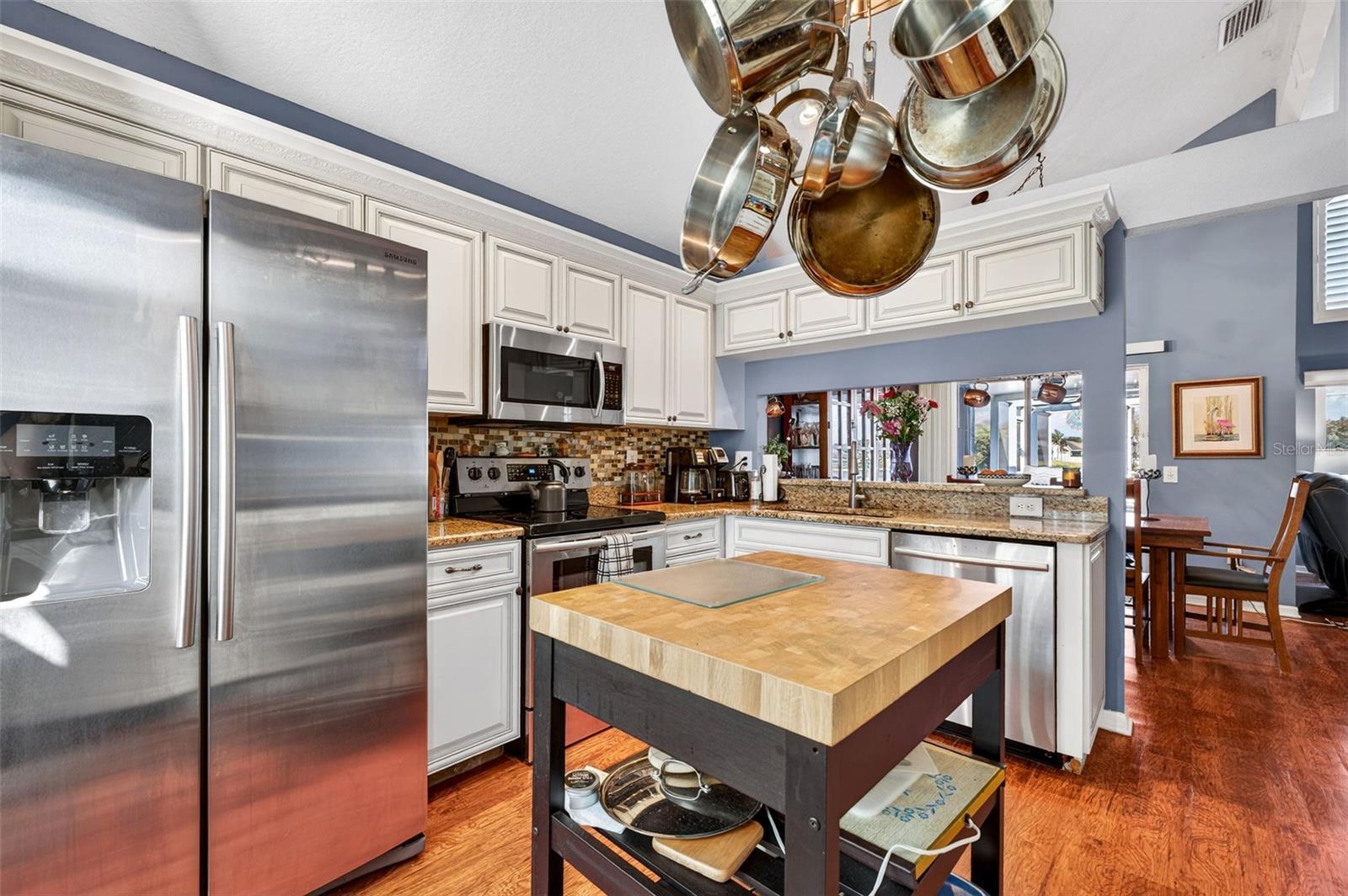 PAVILION PH 3 - Residential