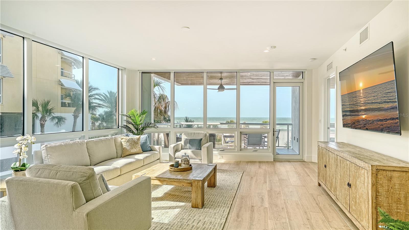 TEN35 SEASIDE - Residential