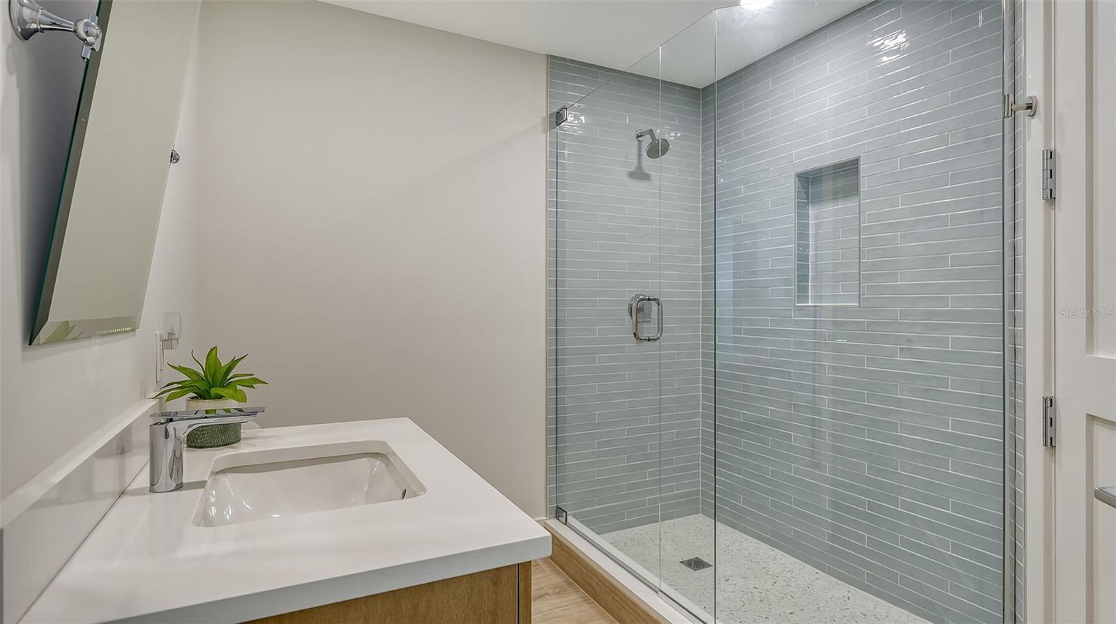 TEN35 SEASIDE - Residential