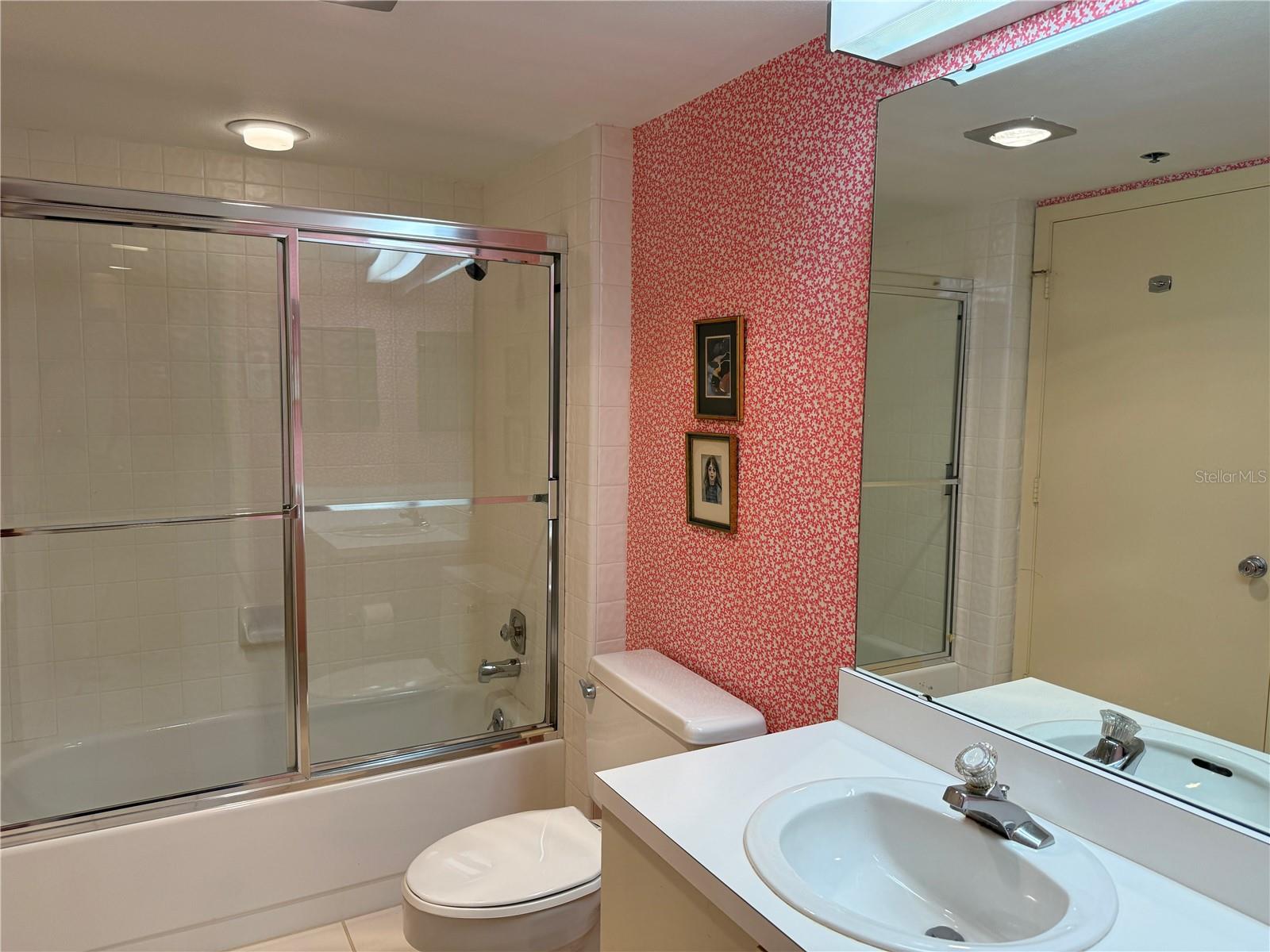 BEACHPLACE I - Residential