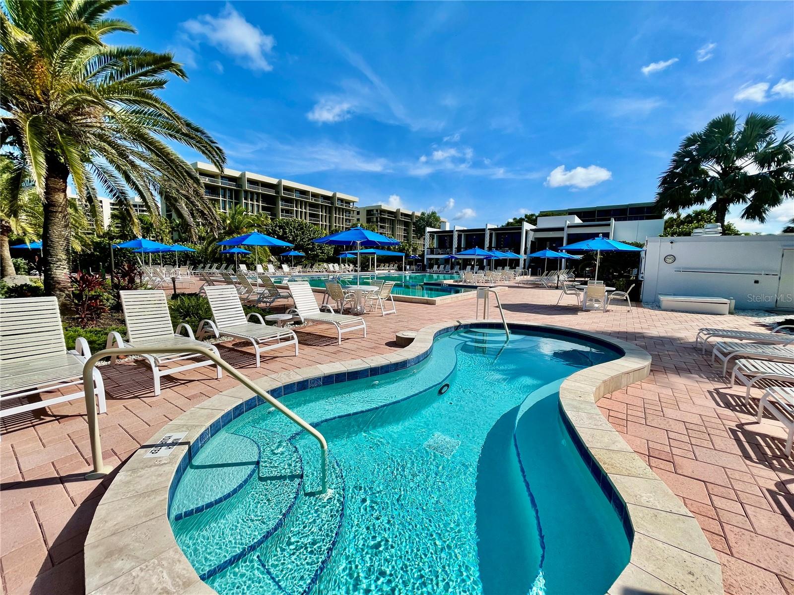 BEACHPLACE I - Residential