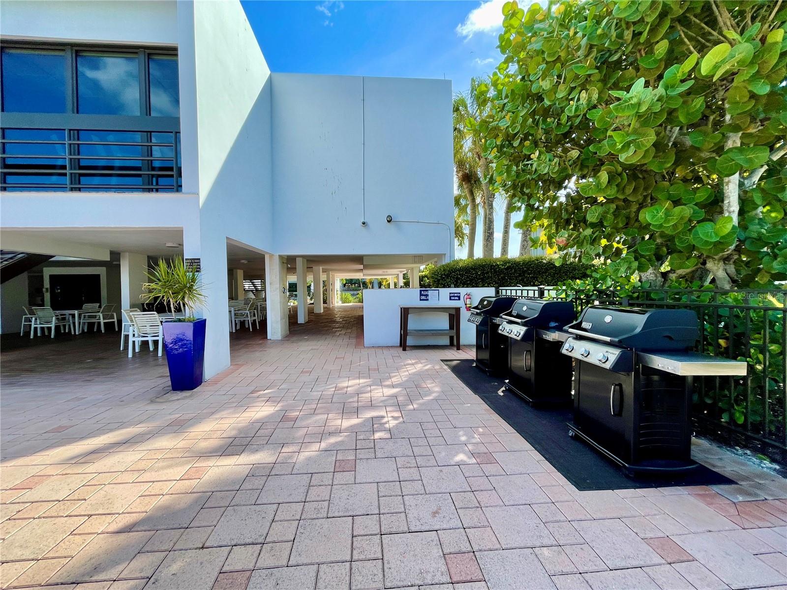 BEACHPLACE I - Residential
