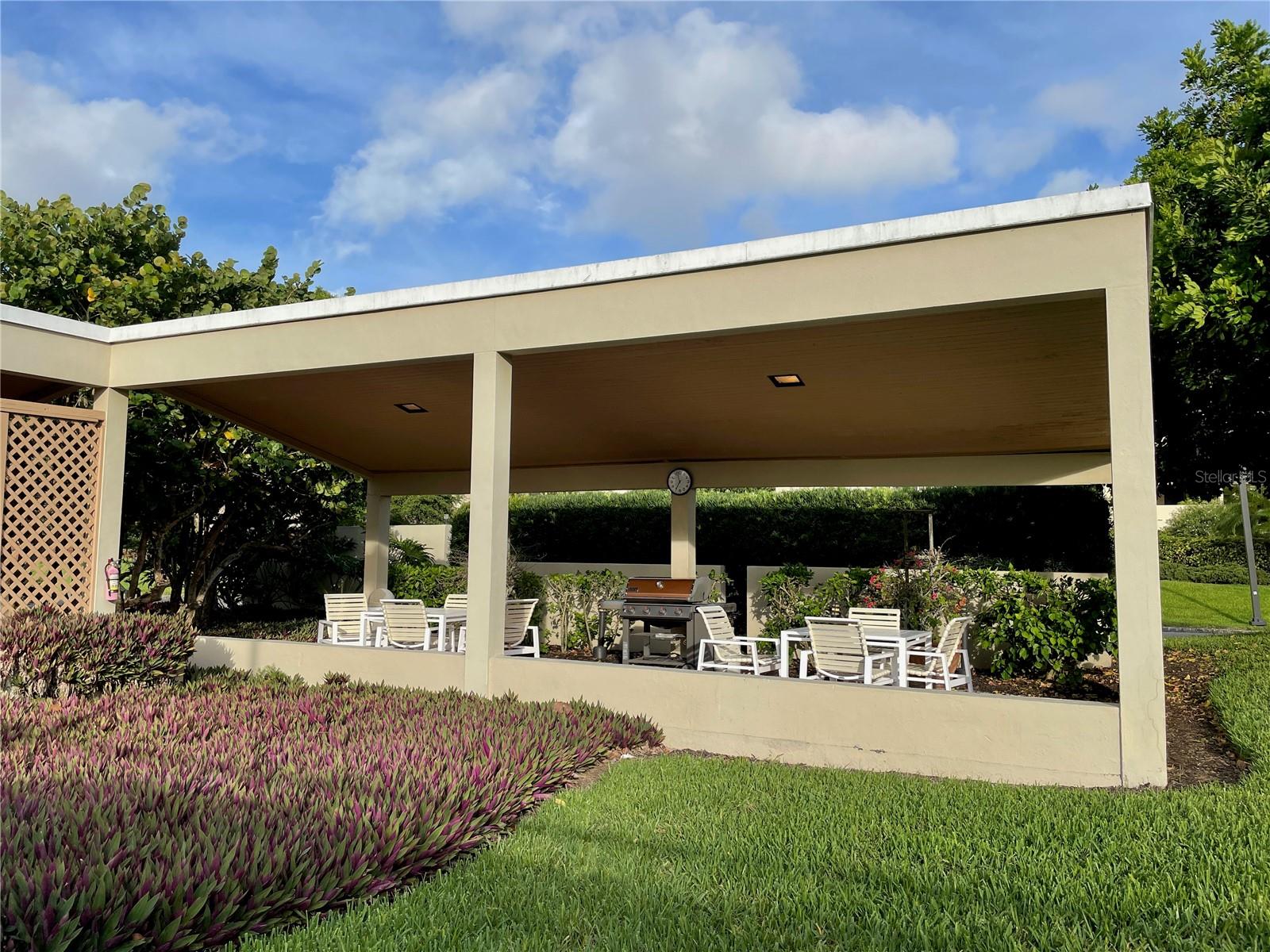 BEACHPLACE I - Residential